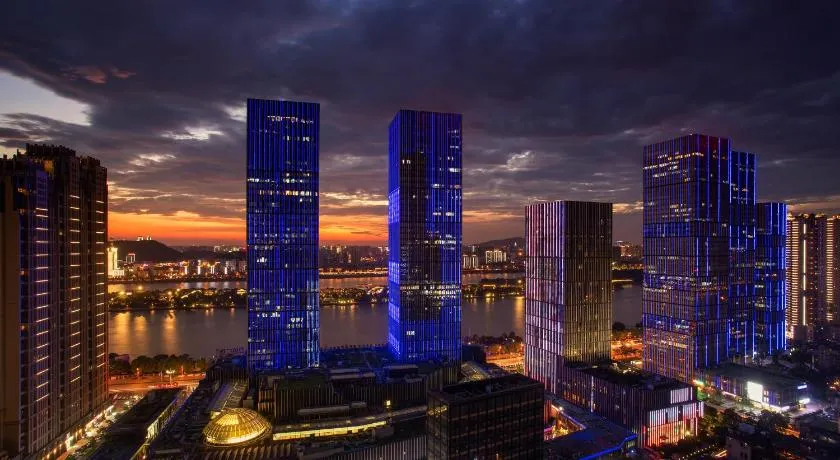 Grand Sun City Hotel-Located city center Metro Access - Image 1