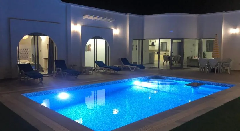VILLA NOUR DJERBA plain pied haut de gamme piscine proche de la plage - Image 1