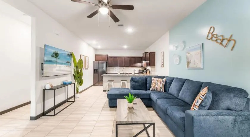 2BR 2BA Coastal Home King Bed Smart TVs B - Image 1