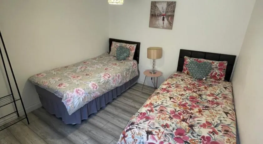 2 Bedroom Apartment on suite bathroom, Southmead Bristol - Image 1