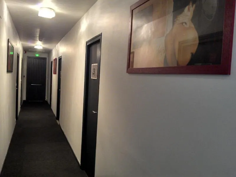 Acqs Hotel - Image 1