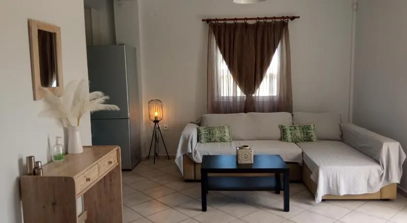Sea Side House Kourouta - Image 1