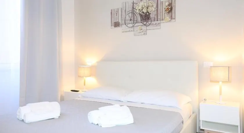 Unique luxury apartment and rooms - Image 1