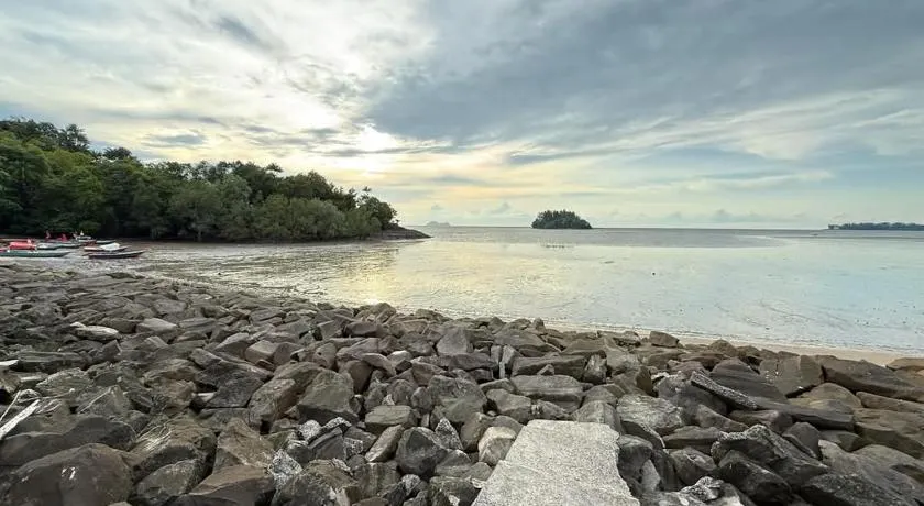 SB SUNSET KUCHING PASIR PANDAK BEACh - Image 1