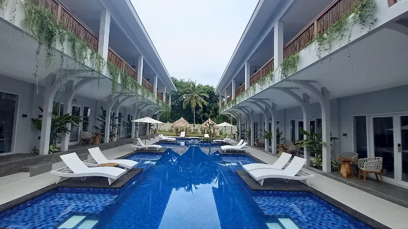 Seashell Resort - Image 1