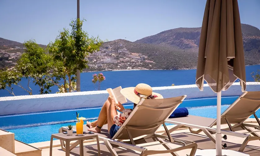 Kalkan Saray Suites Hotel - Image 1