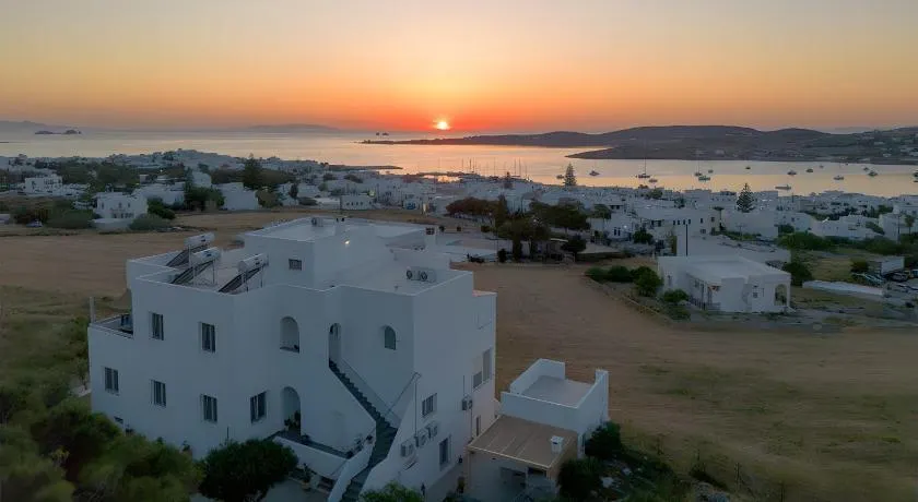 Crystal Dream Paros - Image 1