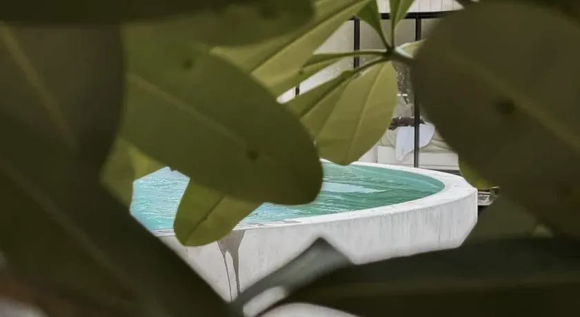 Little Lani - Modern Beach Shack - Image 1