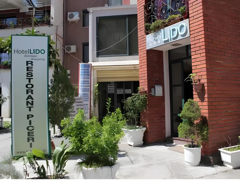 Hotel Lido - Image 1