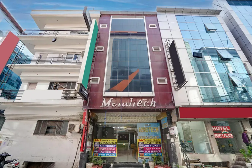 Hotel Aeroash - Image 1
