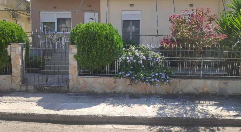 Κεντρικό, άνετο και ζεστό διαμέρισμα - Image 1