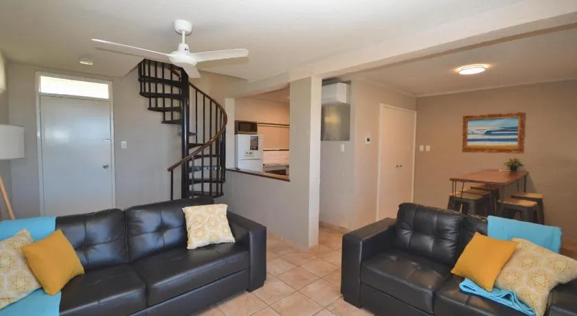 Riverview Holiday Waterfront Apt 11 - 2 Storey - Kalbarri, WA - Image 1