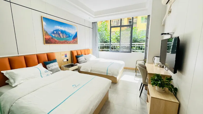 Fengyuan Hotel (Pinghu West Road Branch) - Image 1