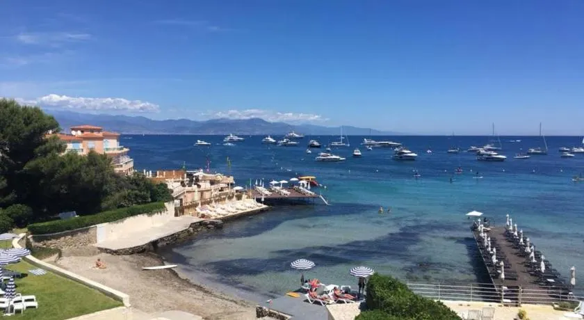 Appartement Bagatelle Exceptional location with stunning sea views - Image 1
