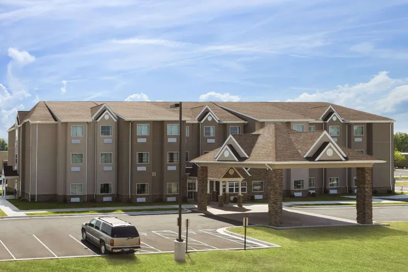 Sonesta Essential Fairmont - Image 1