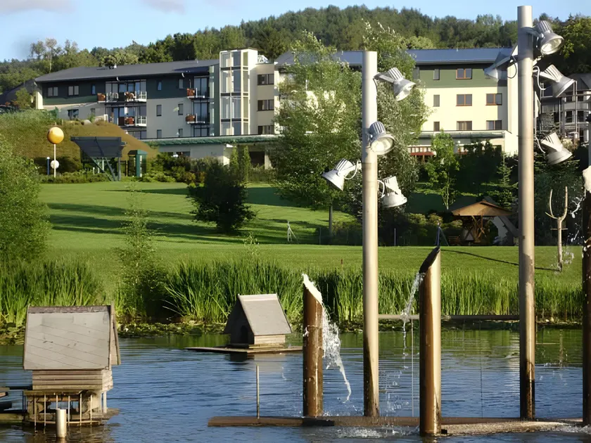 Hotel Am Kurhaus mit erstem Ayurveda Center Sachsens - direkt am Gesundheitsbad ACTINON & Kurpark - Image 1