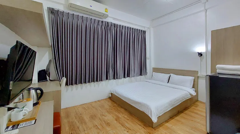 Ze Residence Bang Aor Station  - Image 1