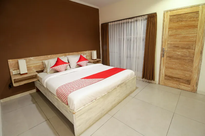 Mesari Beach Inn - Image 1