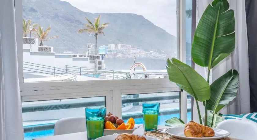 Seaside apartment - Image 1