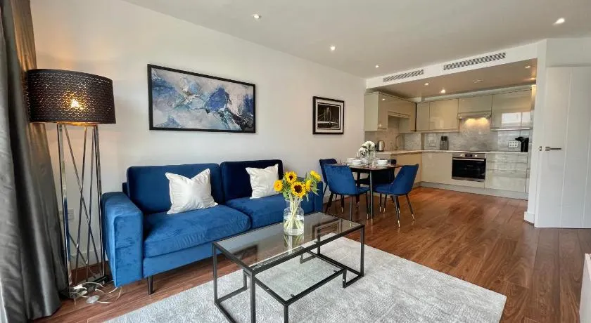 Modern Battersea Park AC Zone 1 Flat - Image 1
