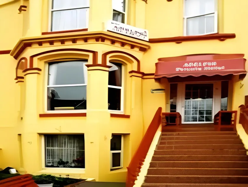Adelphi Guest House - Image 1