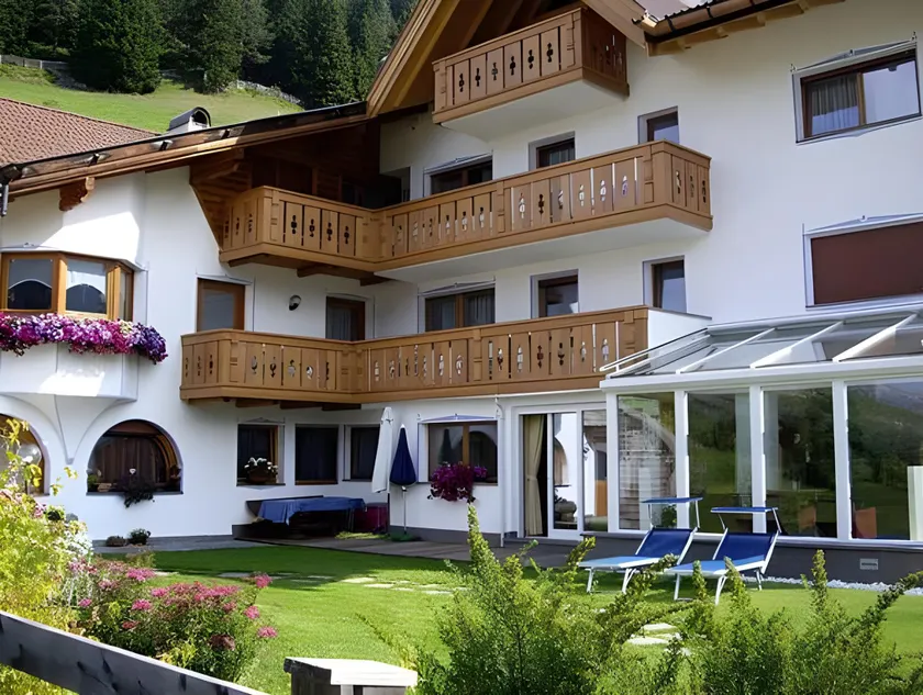 Garni Sunela B&B - Image 1