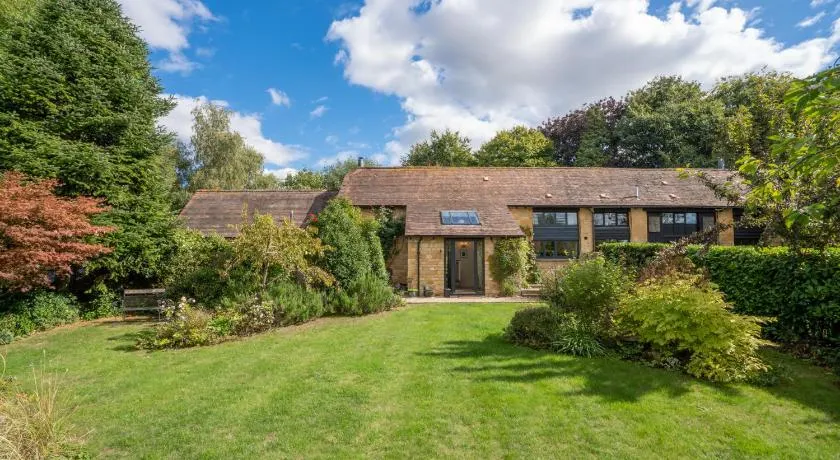 Barn End - Image 1
