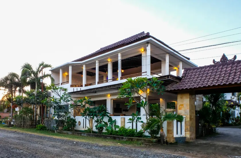 Friends Beach Hotel - Image 1