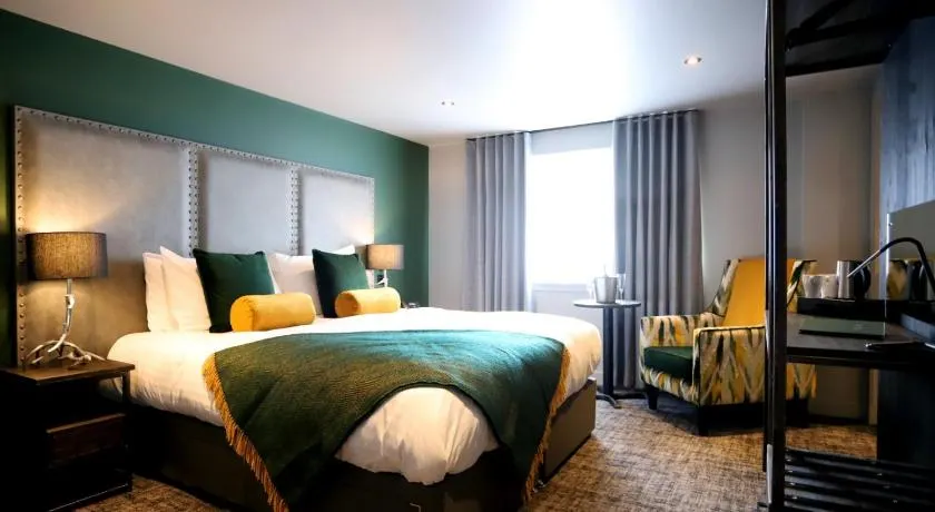 DeiRa Hotel & Apartments - Image 1