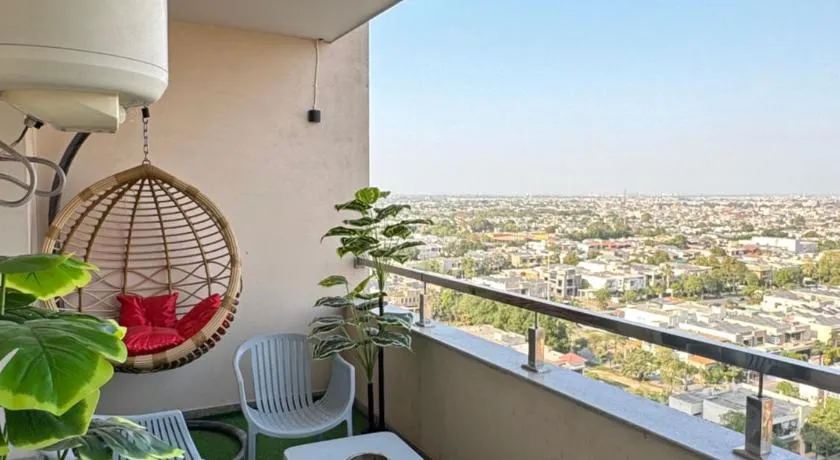 Gold Crest Luxurious Apartment in Lahore by Alvis Suite DHA Phase 4 - Image 1