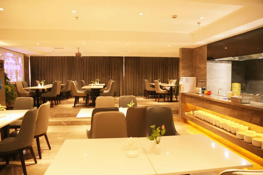RUILIHOTEL - Image 1
