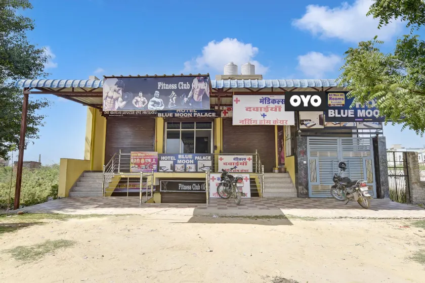 Hotel O Blue Moon Palace - Image 1
