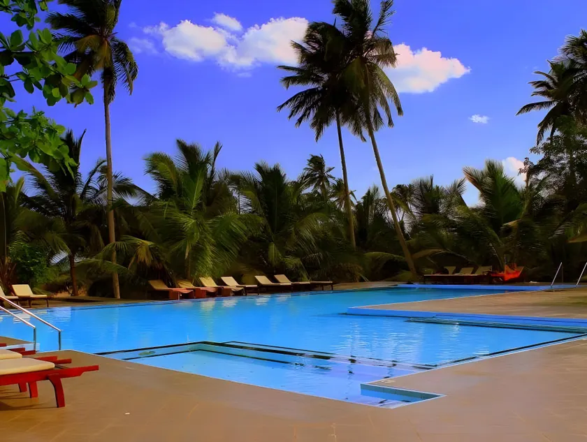 Lagoon Paradise Beach Resort - Image 1