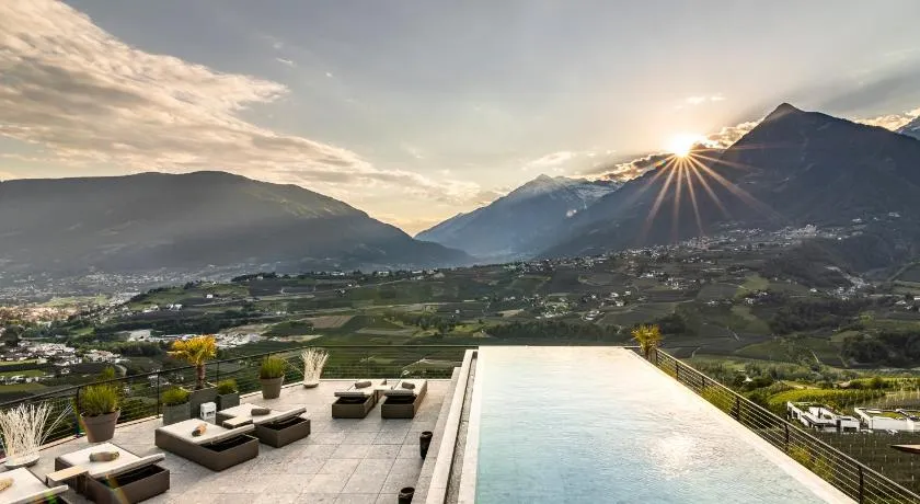 Prunner Luxury Suites - Adults Only - Image 1