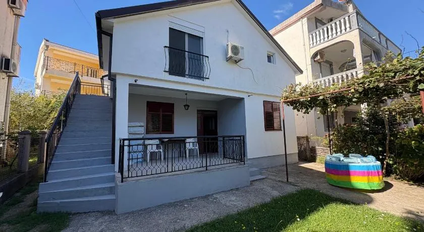 Solis Apartments Sutomore - Image 1