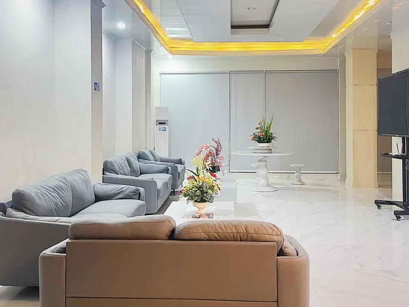 Urbanview Hotel Wollangi Syariah Panakkukang Makassar - Image 1