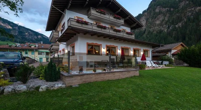 Albergo Contrin - Image 1