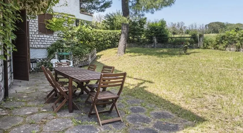 M114 - Marcelli trilocale con giardino a 200 metri dal mare - Image 1