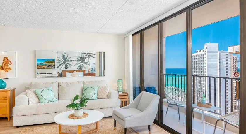 Lovely 1BR Ocean View Condo, Near Beach + Parking! - Image 1