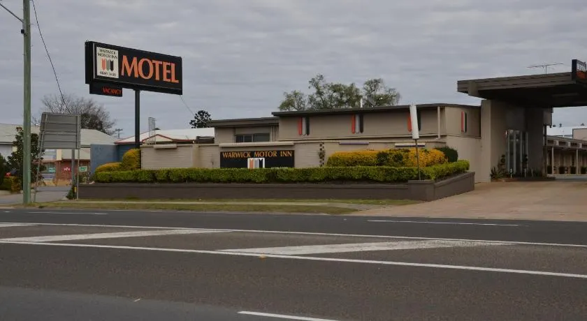 Warwick Motor Inn - Image 1