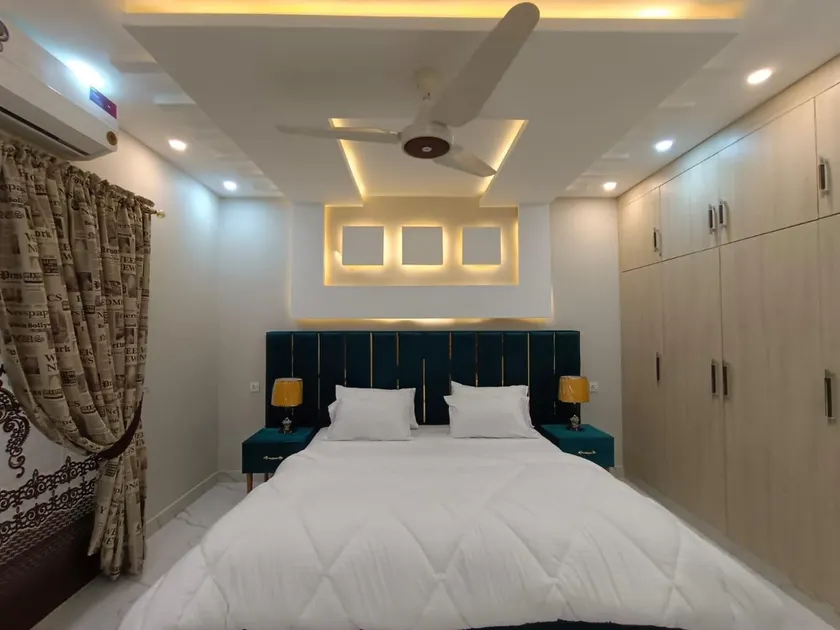 Luxury One Bed Apartment - Image 1