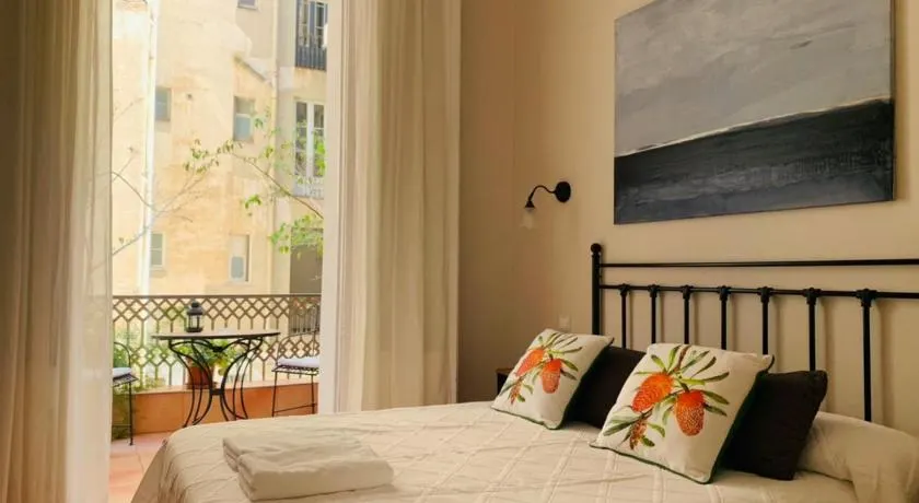 Casa Consell Gran Via, Guest House - Image 1