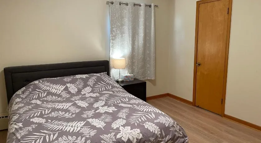 New Brunswick NJ Master Bedroom with private bath - Image 1