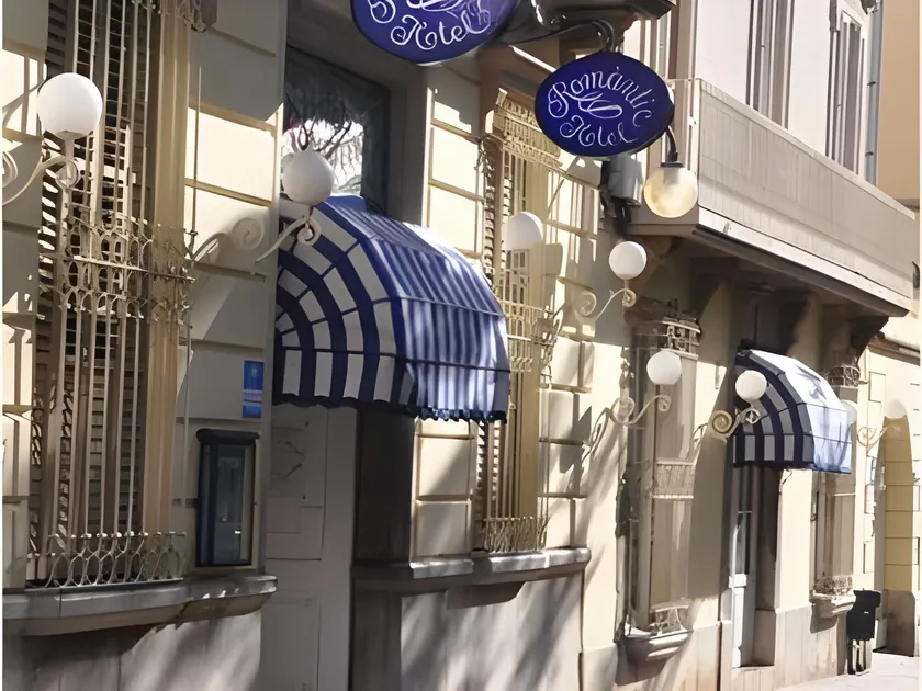 Hotel Medium Romantic - Image 1