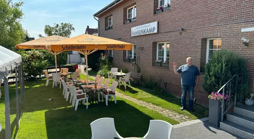 Landhotel & Restaurant "Fahrenkamp" - Image 1