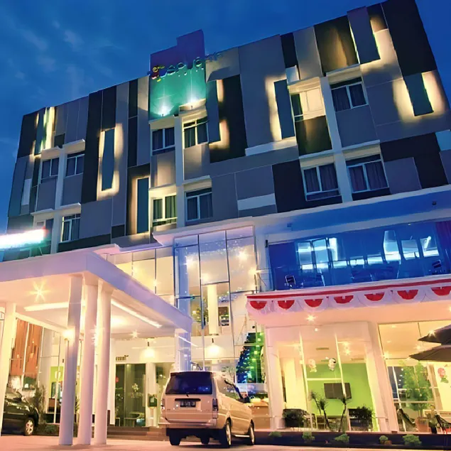 Splash Hotel - Image 1