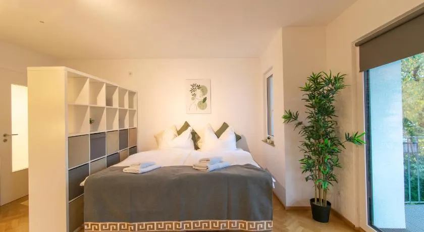Livesto EasyRoom1 - Cozy apartment with balcony, kitchen, WiFi & TV - Image 1