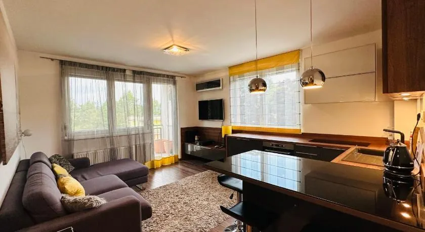 Blue Star 3 Wellness Apartman Siófok - Image 1