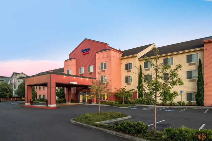Fairfield Inn & Suites by Marriott Portland North - Image 1