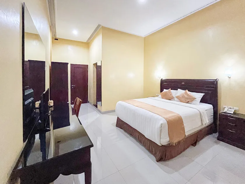 Kartika Hotel Syariah Pacitan Mitra RedDoorz - Image 1